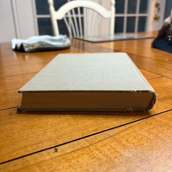 Signed First Edition: A History of Doll Houses by Flora Gill Jacobs - Picture 11 of 12